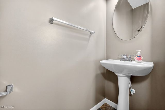 6240 Sparrowhawk Way, Oakwood Village, OH 44146