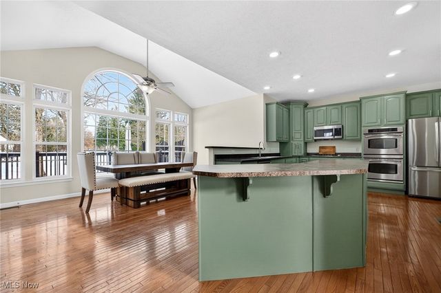 6240 Sparrowhawk Way, Oakwood Village, OH 44146