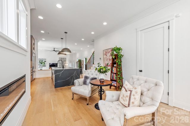 313 Solomon Street, Charlotte, NC 28216