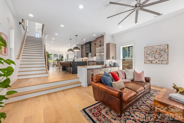 313 Solomon Street, Charlotte, NC 28216