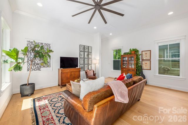 313 Solomon Street, Charlotte, NC 28216