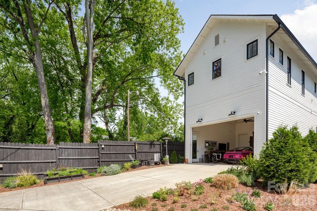 313 Solomon Street, Charlotte, NC 28216