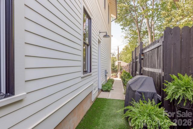 313 Solomon Street, Charlotte, NC 28216