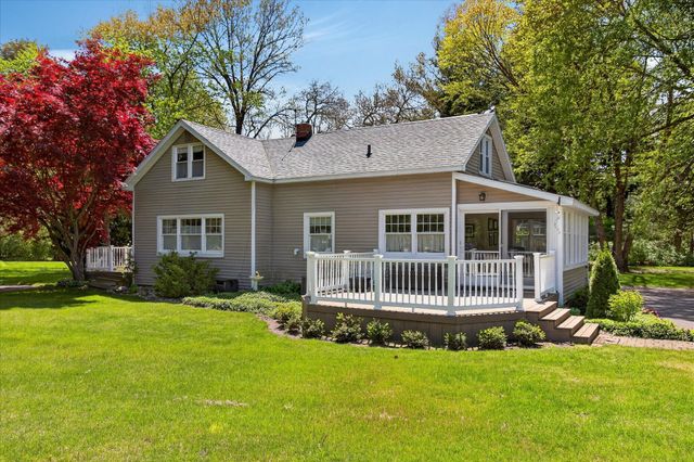 3130 S Lakeshore Drive, St. Joseph, MI 49085