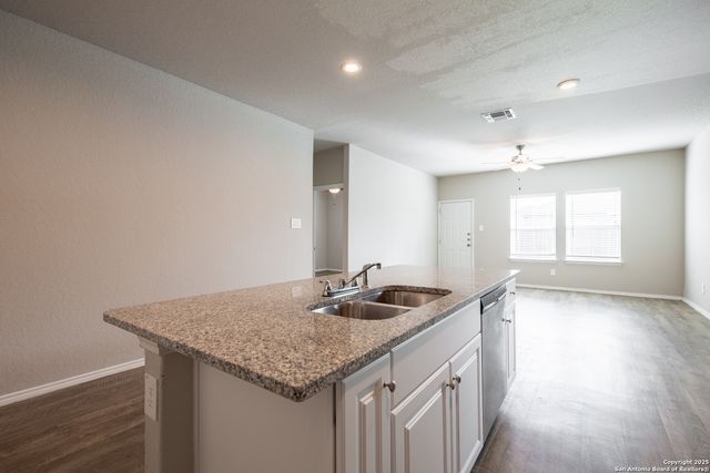 1123 Thea Cove, New Braunfels, TX 78130