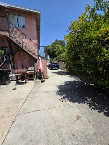 1236 W 24th, Los Angeles, CA 90007