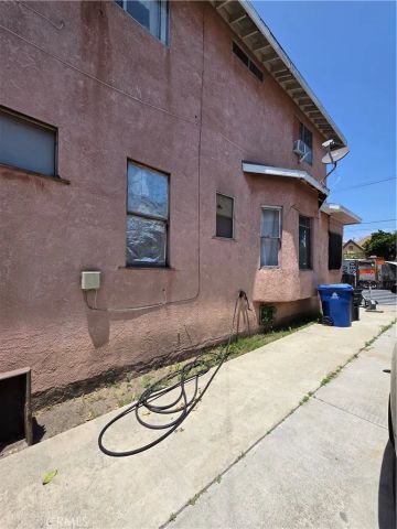 1236 W 24th, Los Angeles, CA 90007
