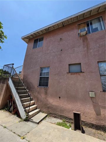 1236 W 24th, Los Angeles, CA 90007