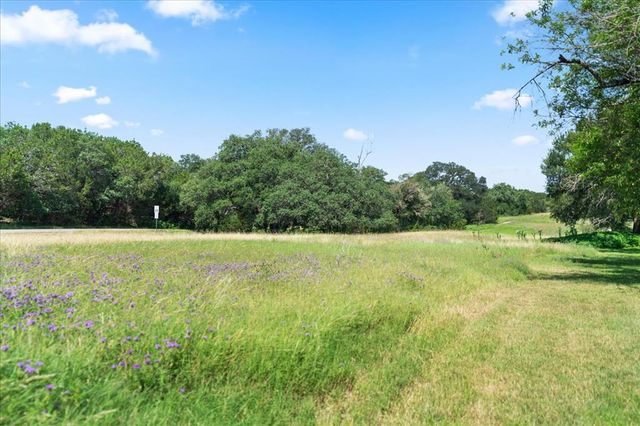 45 Cypress Fairway VLG, Wimberley, TX 78676