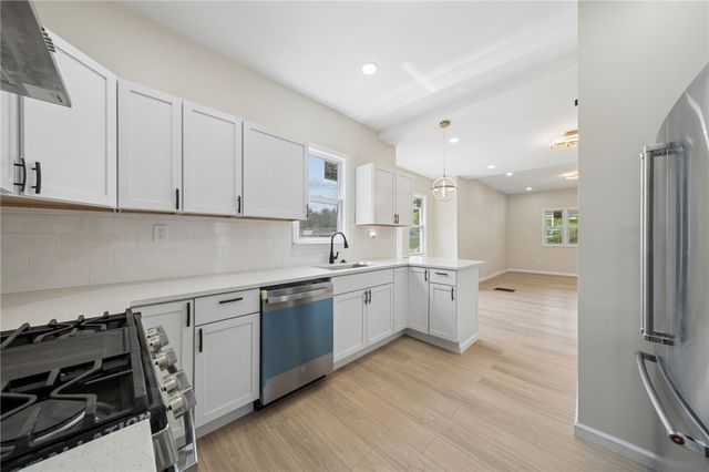 592 McMichael Rd, Robinson Twp, PA 15205