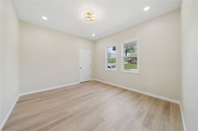 592 McMichael Rd, Robinson Twp, PA 15205
