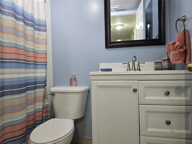 9018 NW 120th St 133, Hialeah Gardens, FL 33018