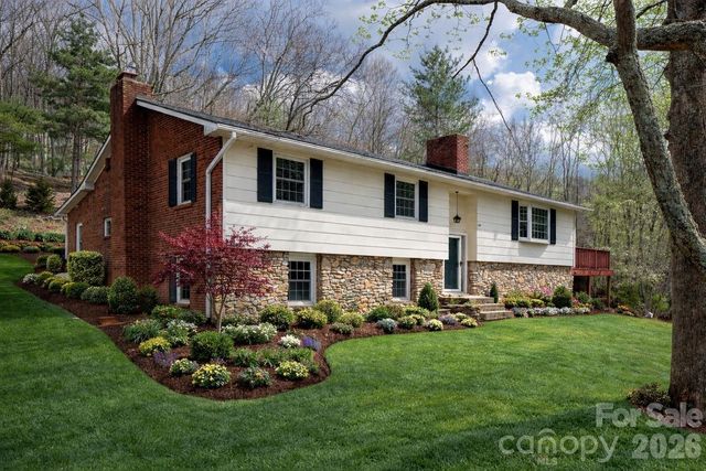 233 Church Road, Fairview, NC 28730