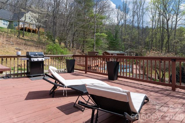 233 Church Road, Fairview, NC 28730