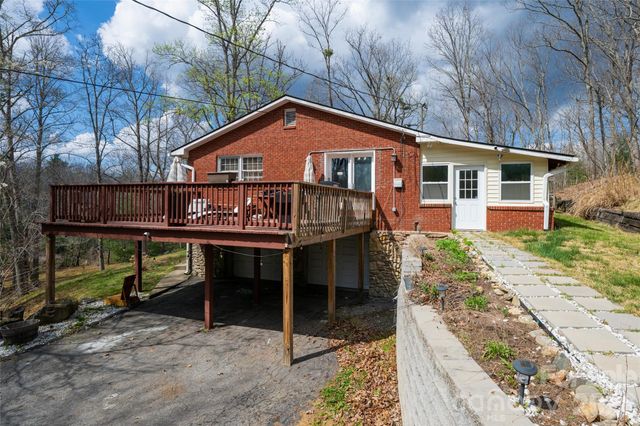 233 Church Road, Fairview, NC 28730