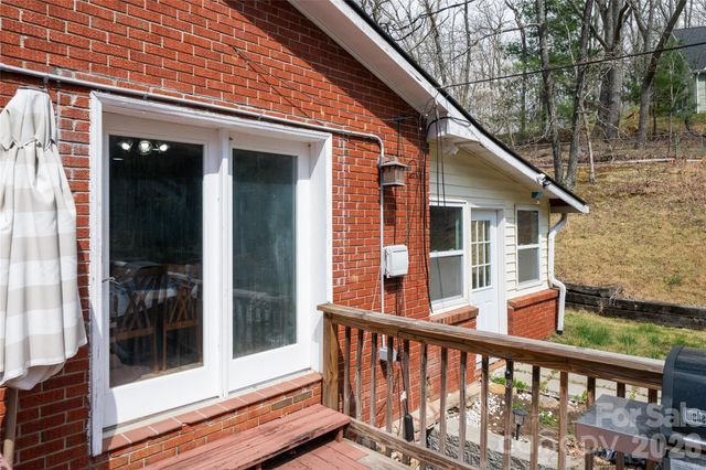233 Church Road, Fairview, NC 28730