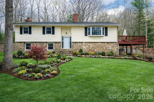 233 Church Road, Fairview, NC 28730