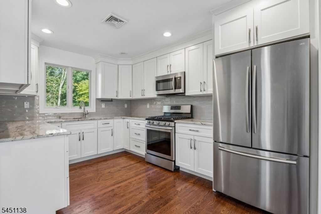 539 Logan Dr, Roxbury Twp., NJ 07850 — photo 4