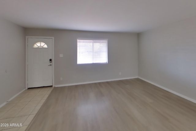 5024 W KRALL Street, Glendale, AZ 85301