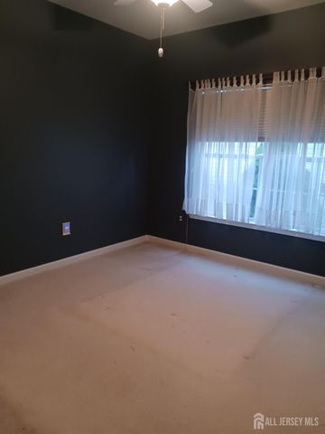 6 Holly Manor Court, Helmetta, NJ 08828