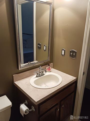 6 Holly Manor Court, Helmetta, NJ 08828