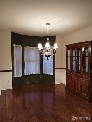 6 Holly Manor Court, Helmetta, NJ 08828