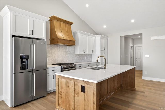 724 E Crestline Drive, Bloomington, IN 47401