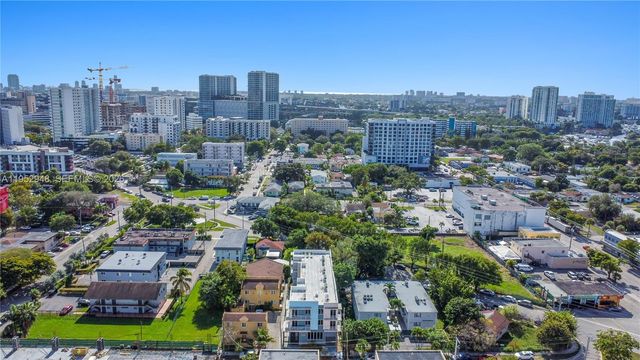 1620 NW 18th St 303, Miami, FL 33125