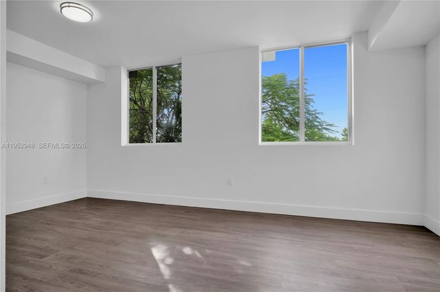 1620 NW 18th St 303, Miami, FL 33125