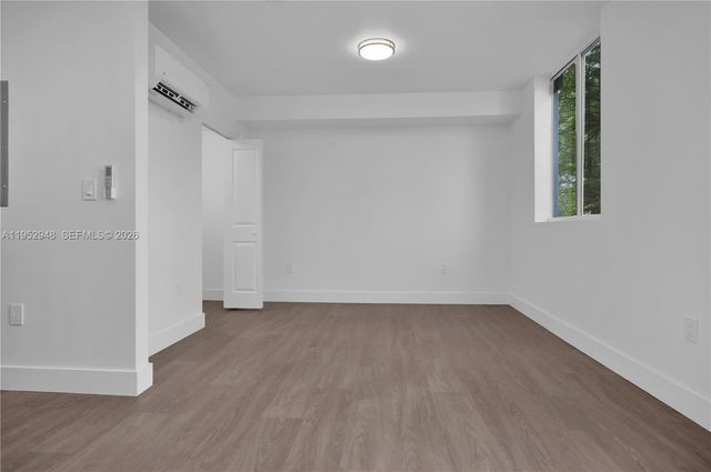 1620 NW 18th St 303, Miami, FL 33125