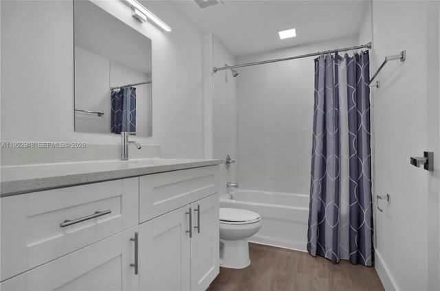 1620 NW 18th St 303, Miami, FL 33125