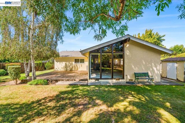 40152 Margery Ct, Fremont, CA 94538