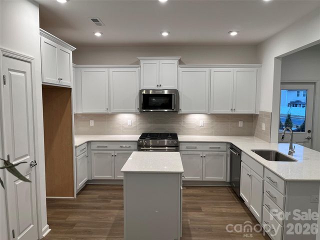 11549 Glasden Road, Charlotte, NC 28278