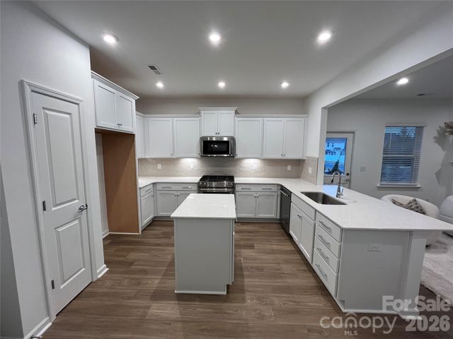 11549 Glasden Road, Charlotte, NC 28278