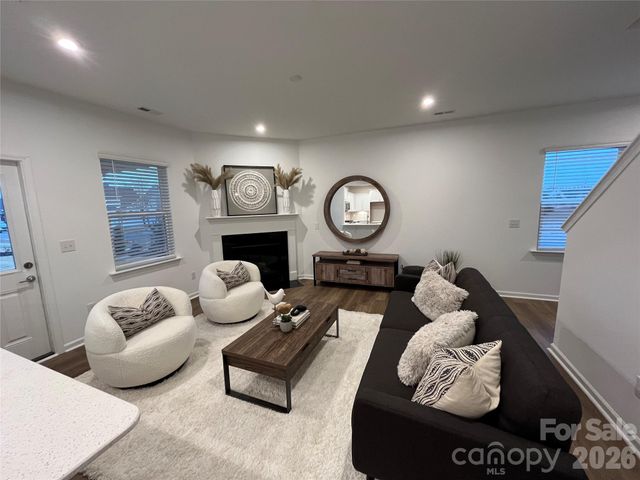 11549 Glasden Road, Charlotte, NC 28278