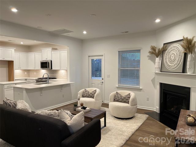 11549 Glasden Road, Charlotte, NC 28278