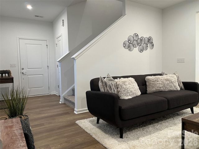 11549 Glasden Road, Charlotte, NC 28278