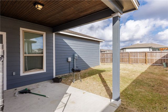 2225 Crystal Bay Dr, Corpus Christi, TX 78414