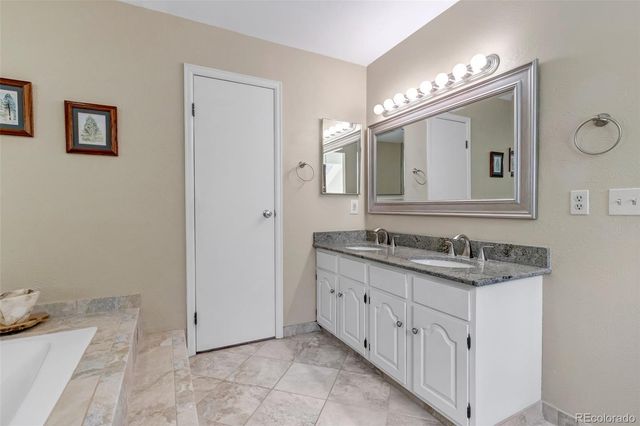 15604 E Chenango Avenue, Aurora, CO 80015