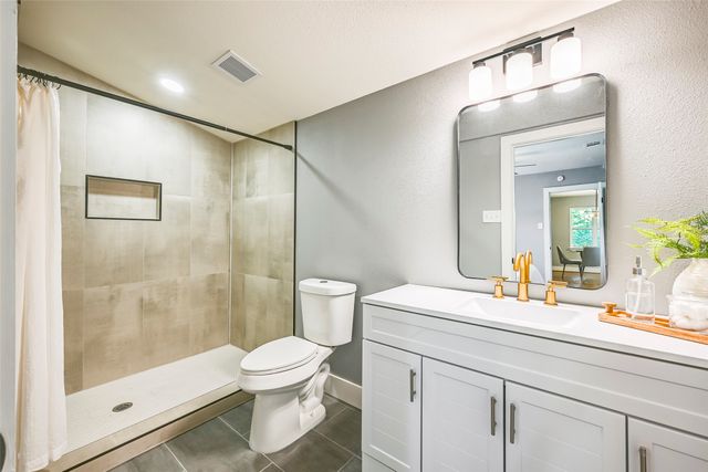 3130 Healey Drive, Dallas, TX 75228