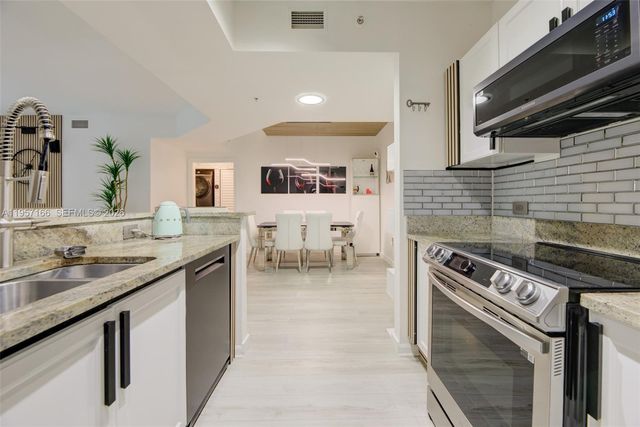2775 NE 187th Street 215, Aventura, FL 33180