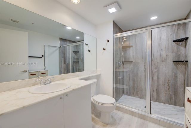 2775 NE 187th Street 215, Aventura, FL 33180