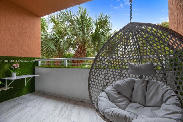 2775 NE 187th Street 215, Aventura, FL 33180