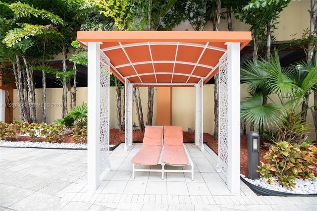 2775 NE 187th Street 215, Aventura, FL 33180