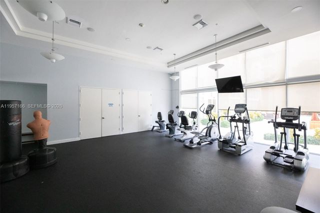 2775 NE 187th Street 215, Aventura, FL 33180