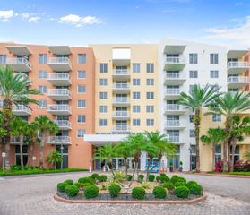 2775 NE 187th Street 215, Aventura, FL 33180