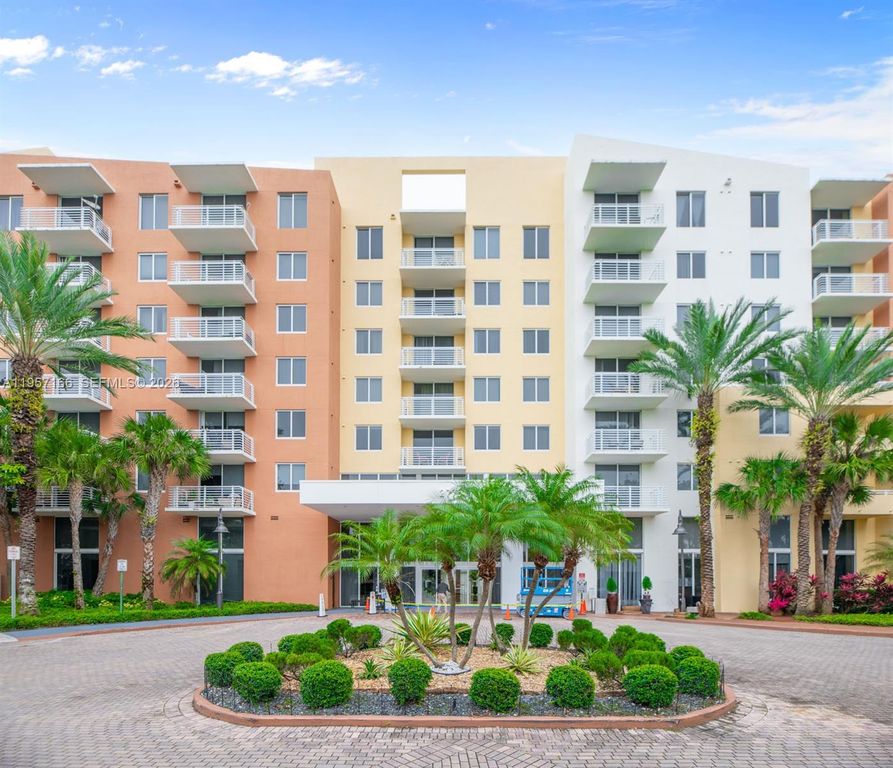 2775 NE 187th Street 215, Aventura, FL 33180