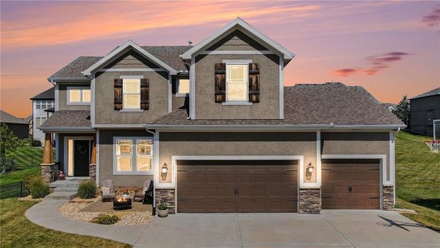 12725 N Overbrook Drive, Platte City, MO 64079