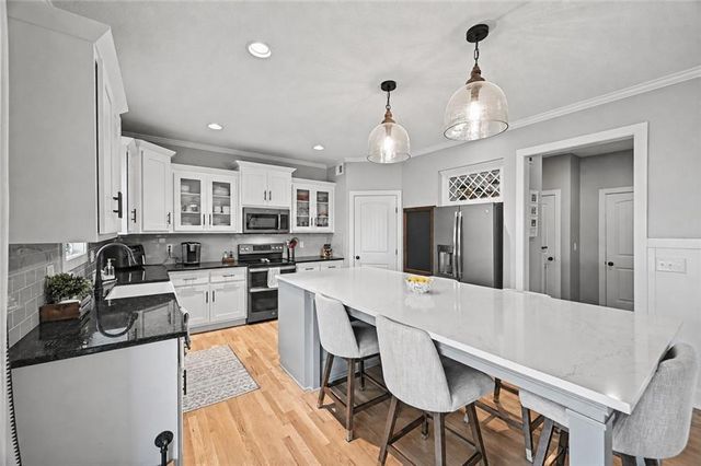 12725 N Overbrook Drive, Platte City, MO 64079