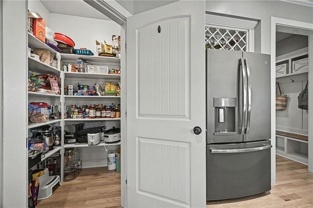 12725 N Overbrook Drive, Platte City, MO 64079